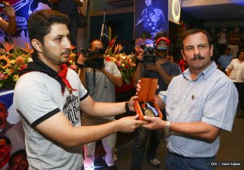 Héroe cubano visita León