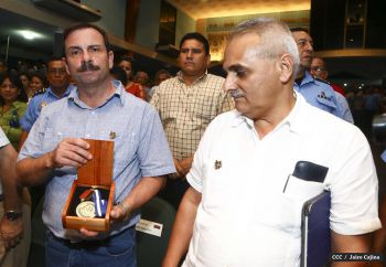 Héroe cubano visita León