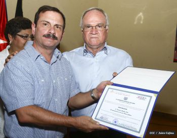 Héroe cubano visita León