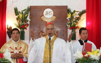 Cardenal Brenes celebra a Cristo Rey