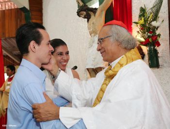 Cardenal Brenes celebra a Cristo Rey