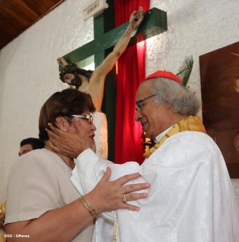 Cardenal Brenes celebra a Cristo Rey