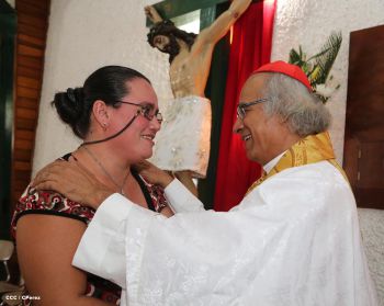 Cardenal Brenes celebra a Cristo Rey