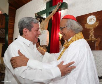 Cardenal Brenes celebra a Cristo Rey