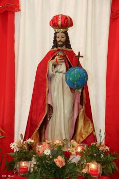 Cardenal Brenes celebra a Cristo Rey