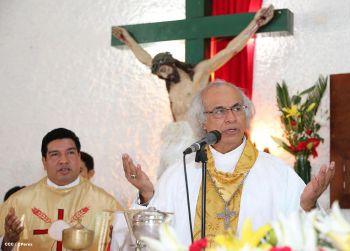 Cardenal Brenes celebra a Cristo Rey