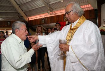 Cardenal Brenes celebra a Cristo Rey