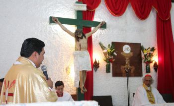Cardenal Brenes celebra a Cristo Rey