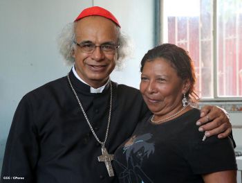 Cardenal Brenes celebra a Cristo Rey