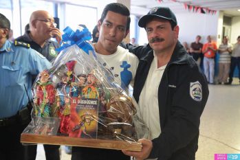 Compañero cubano realiza recorrido por diferentes lugares de la capital