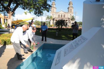 Compañero cubano realiza recorrido por diferentes lugares de la capital