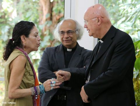 Daniel y Rosario se reúnen con Presidente del Pontificio Consejo para las Comunicaciones Sociales