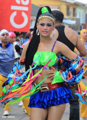 Turistas nacionales y extranjeros disfrutaron del Carnaval Acuático en Río San Juan