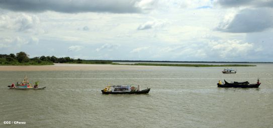 Turistas nacionales y extranjeros disfrutaron del Carnaval Acuático en Río San Juan