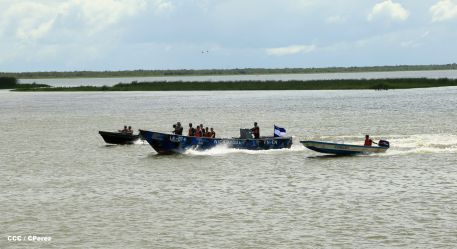 Turistas nacionales y extranjeros disfrutaron del Carnaval Acuático en Río San Juan