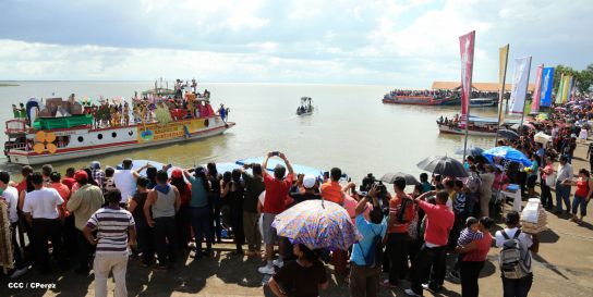 Turistas nacionales y extranjeros disfrutaron del Carnaval Acuático en Río San Juan