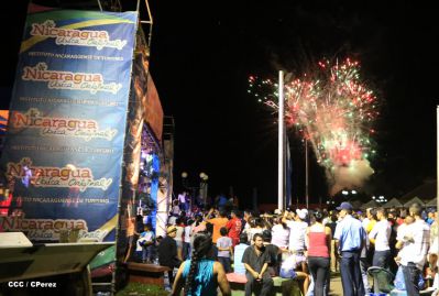 Turistas nacionales y extranjeros disfrutaron del Carnaval Acuático en Río San Juan