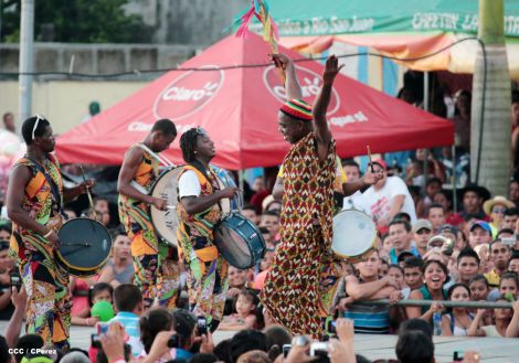Turistas nacionales y extranjeros disfrutaron del Carnaval Acuático en Río San Juan