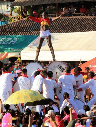 Turistas nacionales y extranjeros disfrutaron del Carnaval Acuático en Río San Juan