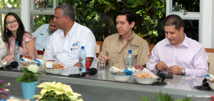 Daniel y Rosario se reúnen con Delegación de Alto Nivel de Venezuela