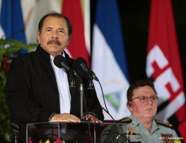 Daniel y Rosario presiden graduación de cadetes del Ejército