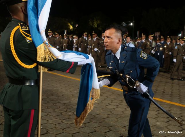 Daniel y Rosario presiden graduación de cadetes del Ejército