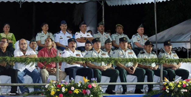 Daniel y Rosario presiden graduación de cadetes del Ejército