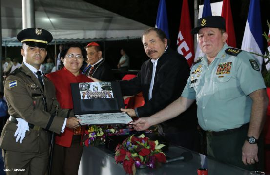 Daniel y Rosario presiden graduación de cadetes del Ejército