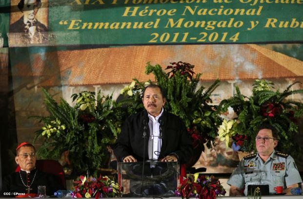 Daniel y Rosario presiden graduación de cadetes del Ejército
