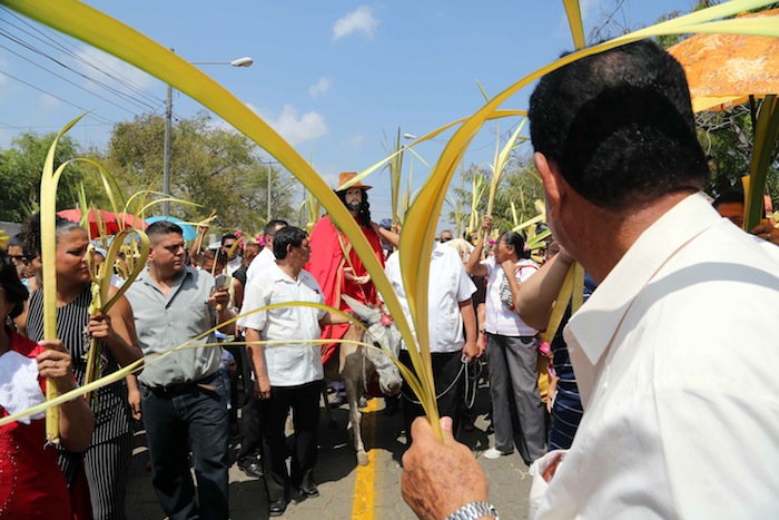 Procesión de la Burrita en Managua (Semana Santa 2013)