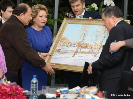 Presidente Daniel y Compañera Rosario se reúnen con Presidenta del Consejo de la Federación Rusa