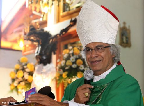 Cardenal Brenes celebra 90 Confirmaciones en Tipitapa