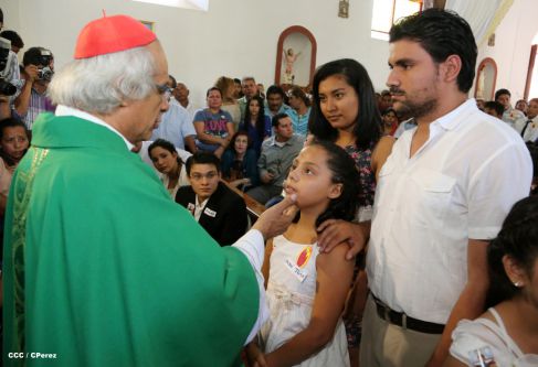 Cardenal Brenes celebra 90 Confirmaciones en Tipitapa