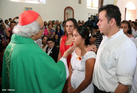 Cardenal Brenes celebra 90 Confirmaciones en Tipitapa