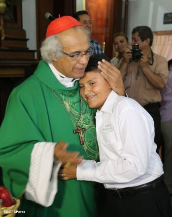 Cardenal Brenes celebra 90 Confirmaciones en Tipitapa