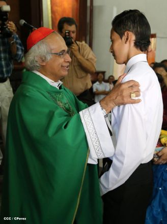 Cardenal Brenes celebra 90 Confirmaciones en Tipitapa