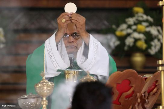 Cardenal Brenes celebra 90 Confirmaciones en Tipitapa