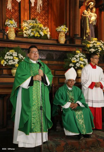 Cardenal Brenes celebra 90 Confirmaciones en Tipitapa