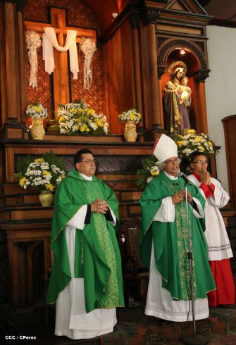 Cardenal Brenes celebra 90 Confirmaciones en Tipitapa