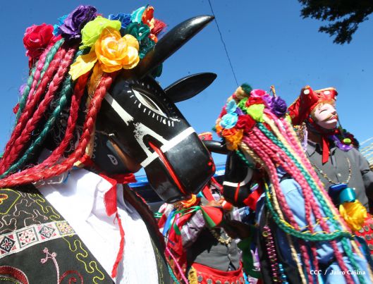 Derroche de fervor en tradicional Tope de los Santos