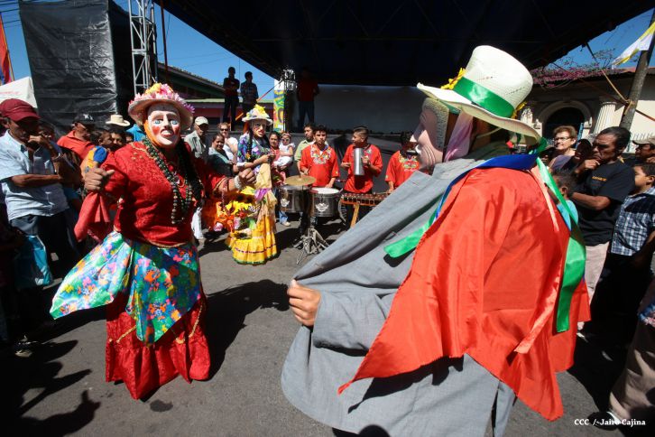 Derroche de fervor en tradicional Tope de los Santos
