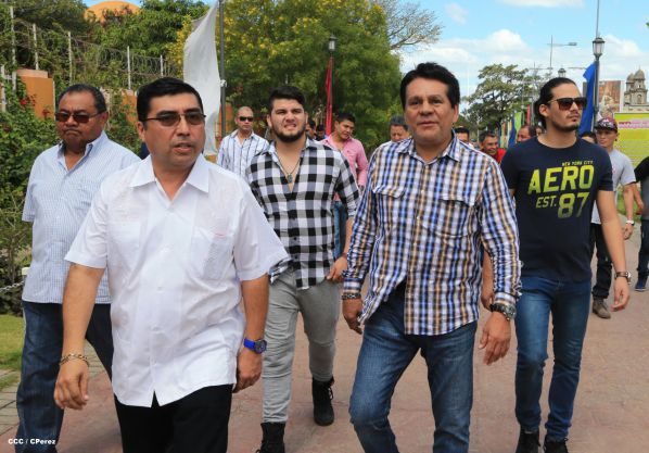 Recorrido de Roberto "Mano de Piedra" Durán por Managua