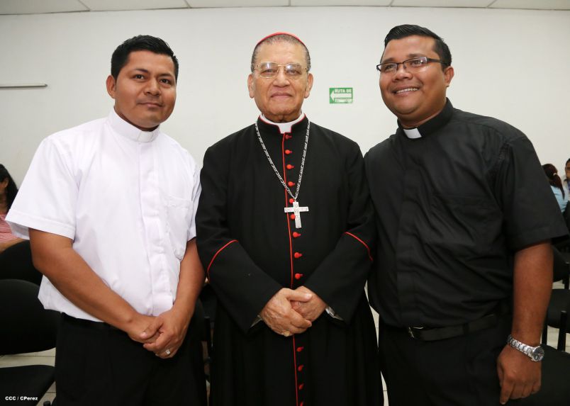 Celebran los 89 años del Cardenal Miguel