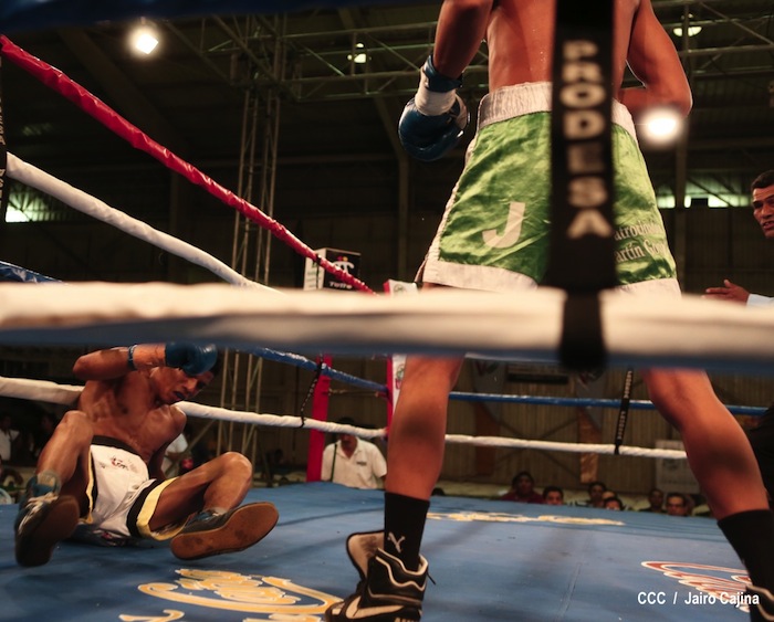 Chocolatito liquidó en cinco a Barrera
