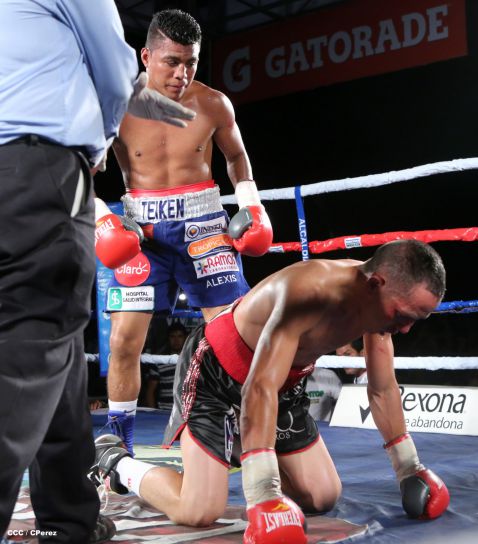 "Chocolatito" González noquea al mexicano Valentín León en Nicaragua 
