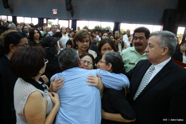 Continúan honras póstumas al Rector Magnífico Elmer Cisneros