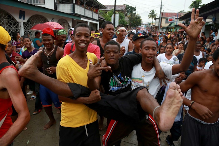 Costa Caribe celebras Fiestas de Mayo Ya 2013