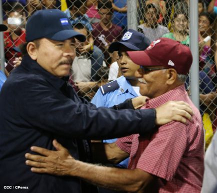 Daniel inaugura Estadio de Béisbol Infantil “Hugo Chávez Frías”