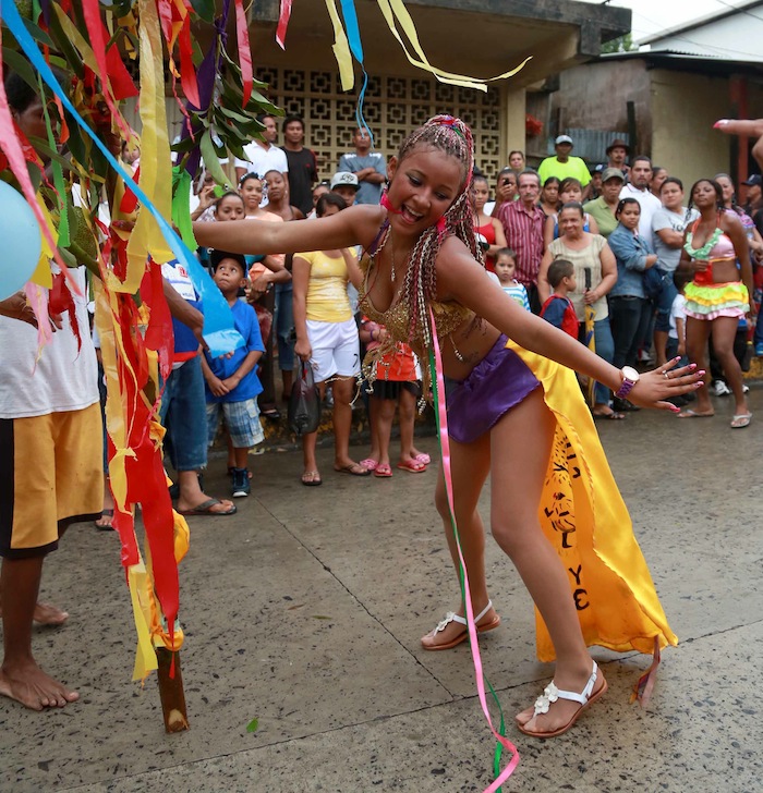 Costa Caribe celebras Fiestas de Mayo Ya 2013