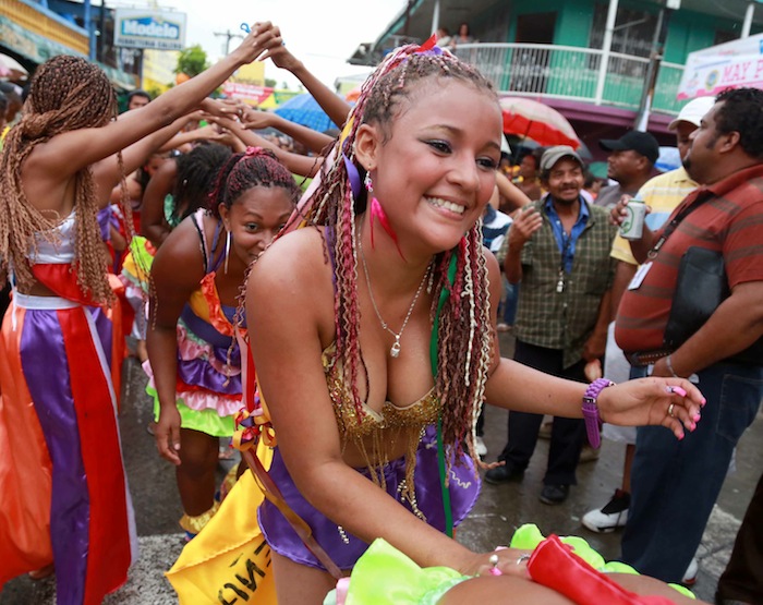 Costa Caribe celebras Fiestas de Mayo Ya 2013